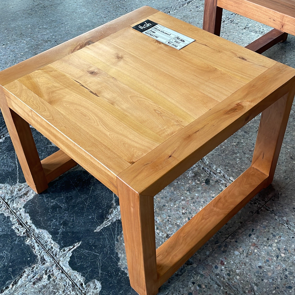 Mesa lateral modelo Element