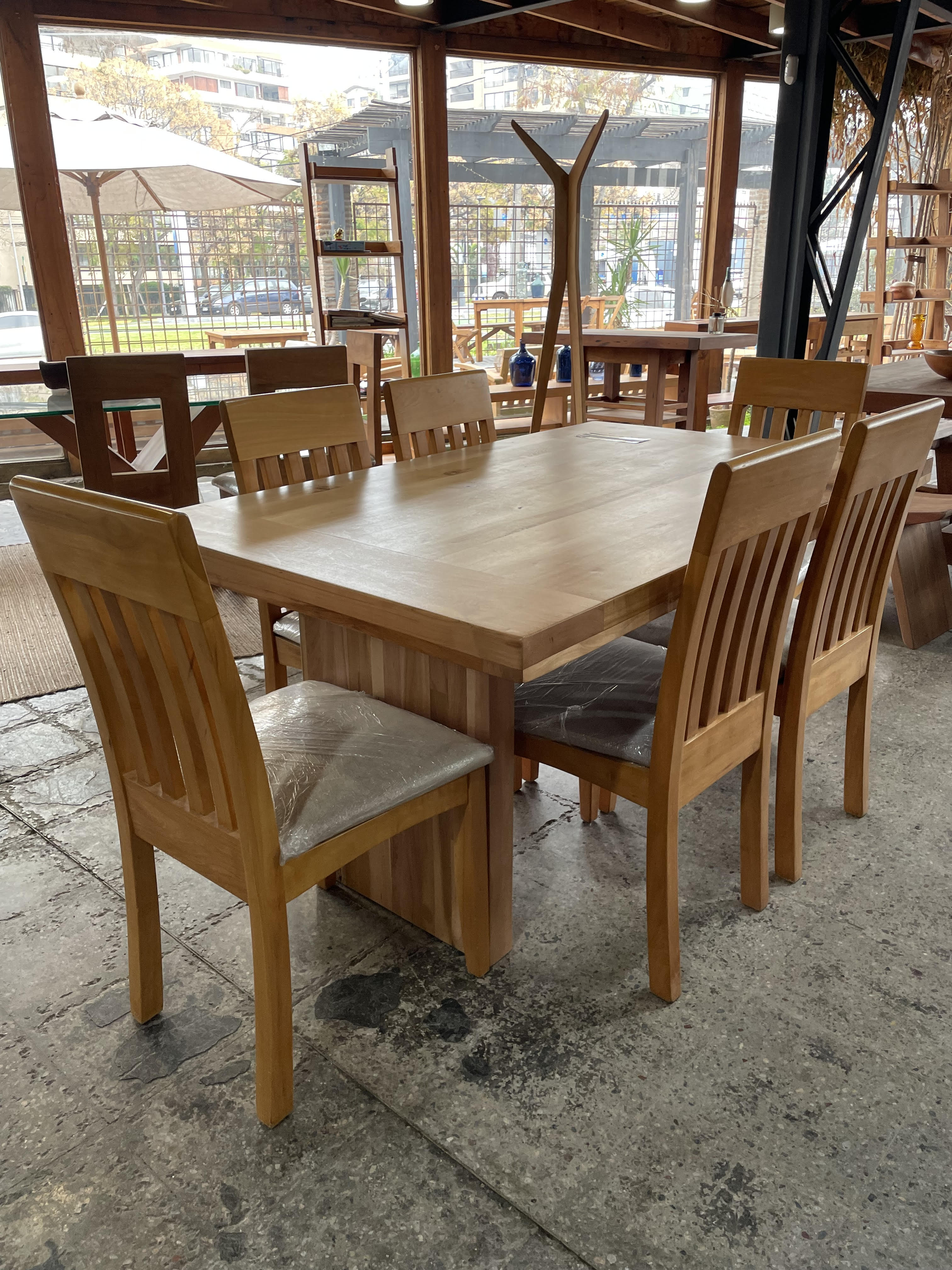 COMEDOR MADERA LENGA PARA 6 PERSONAS